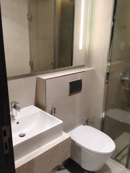 property 105 image 8