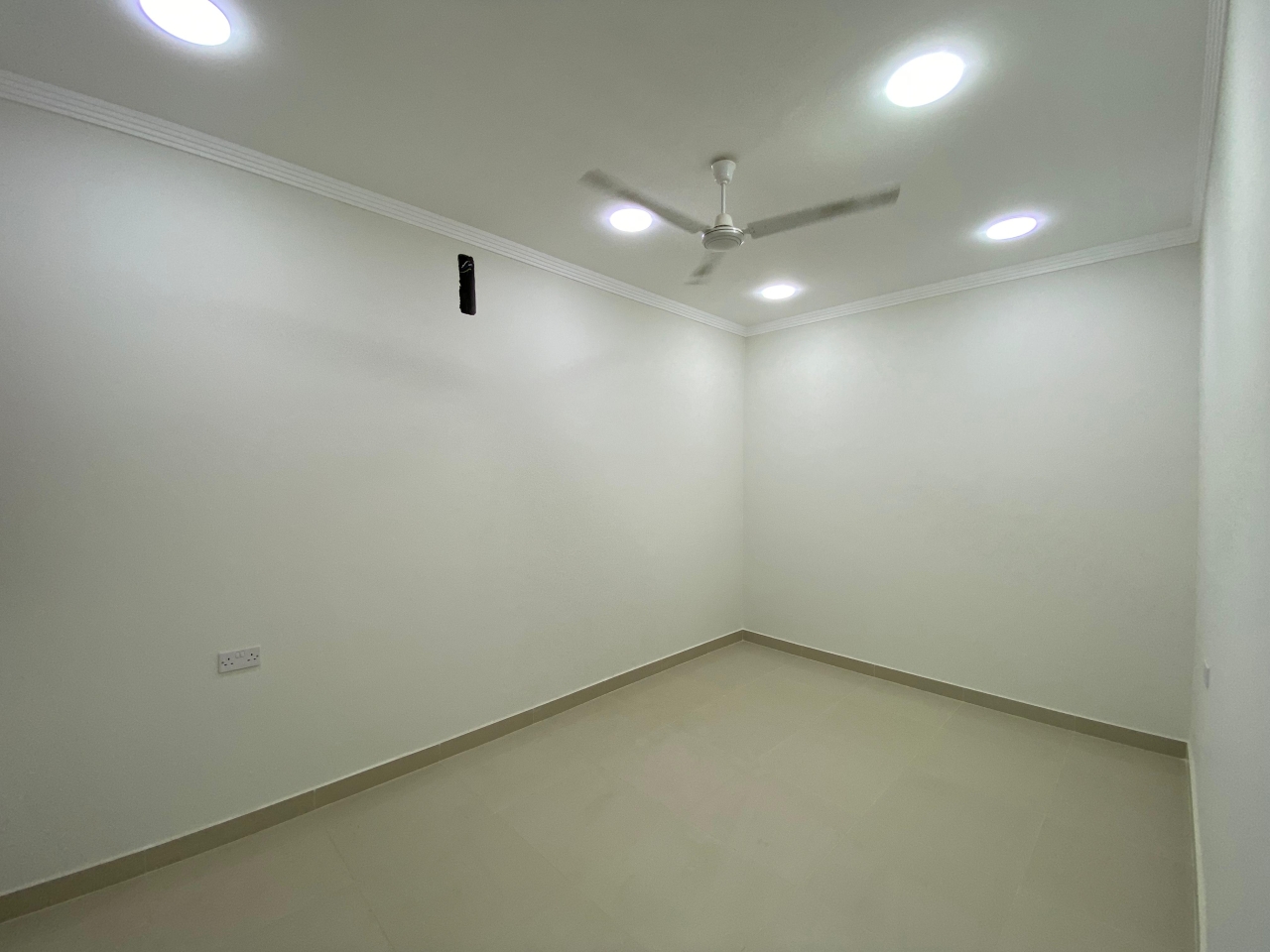 property 1083 image 3