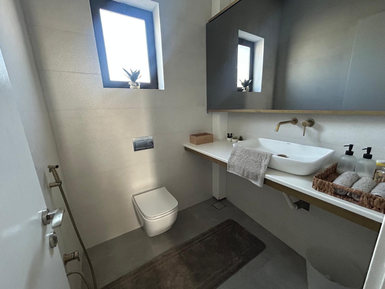 property 1252 image 8