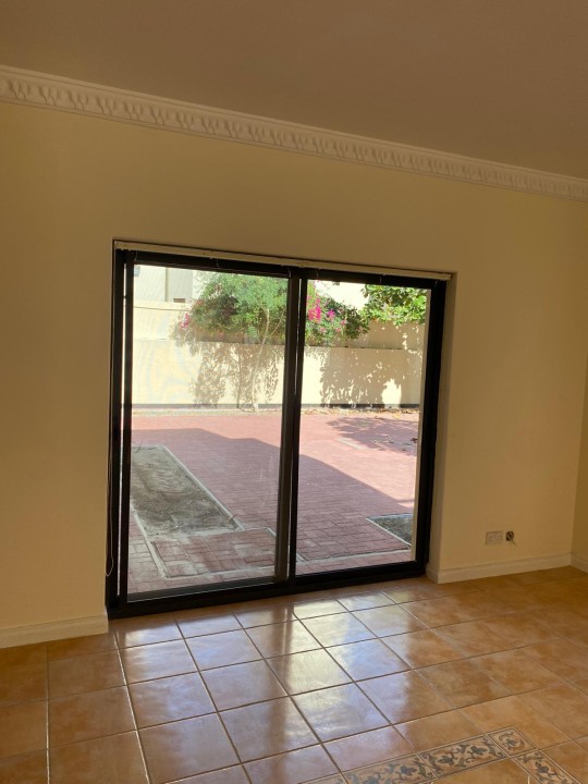 property 200 image 4
