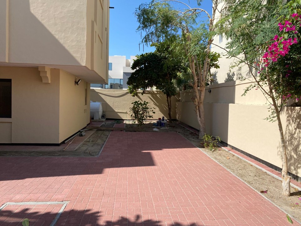 property 200 image 2