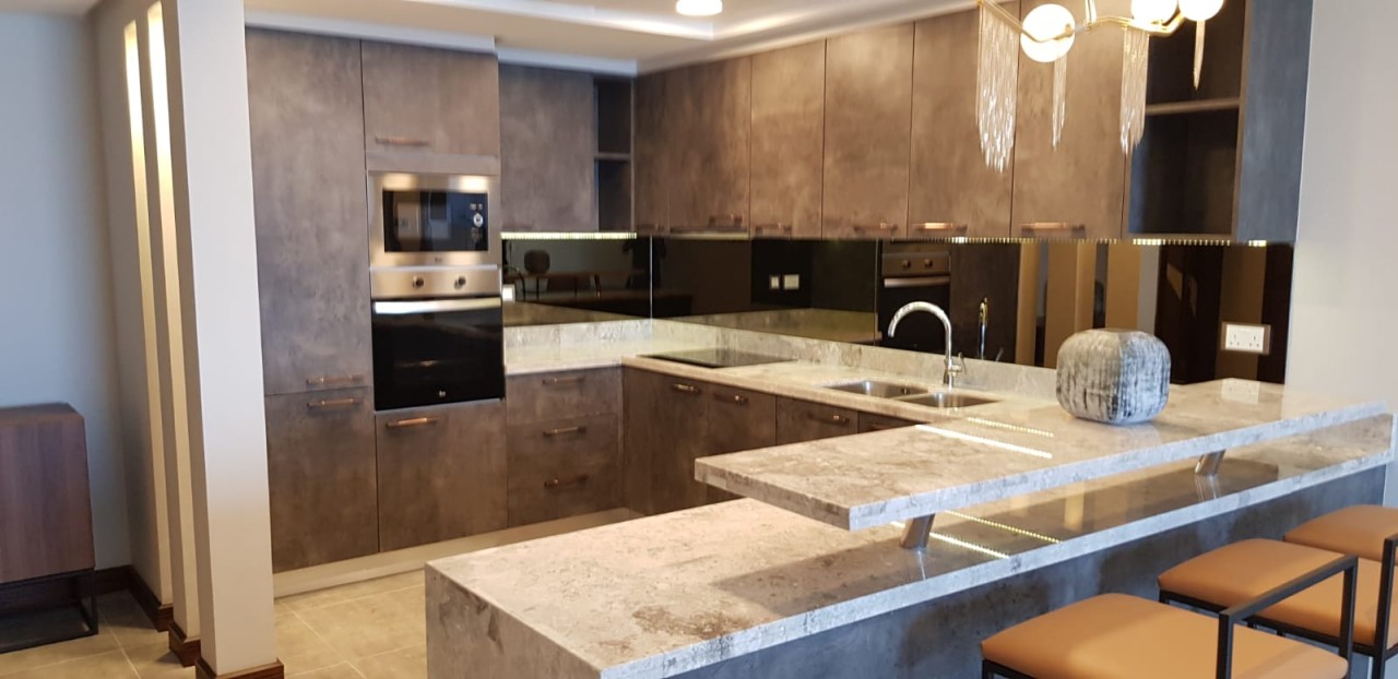 property 208 image 0