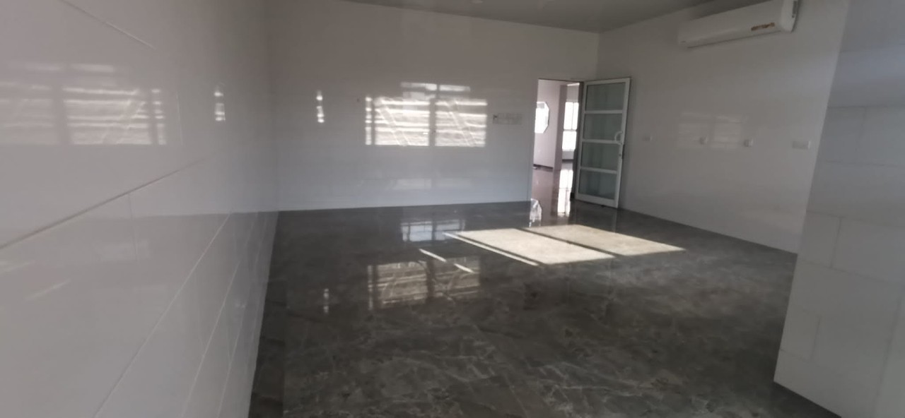 property 214 image 4