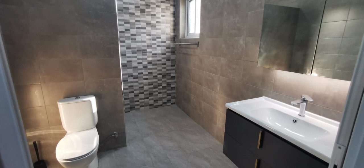 property 214 image 6