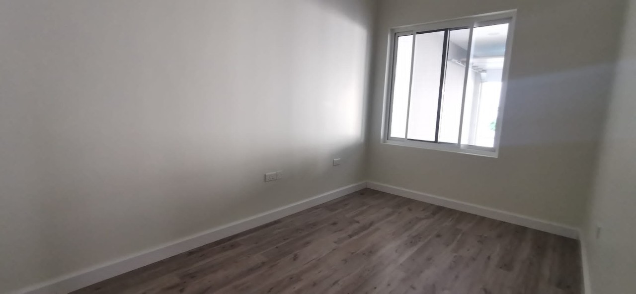 property 214 image 3
