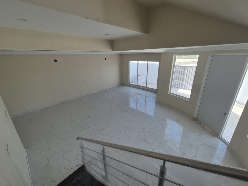 property 270 image 6