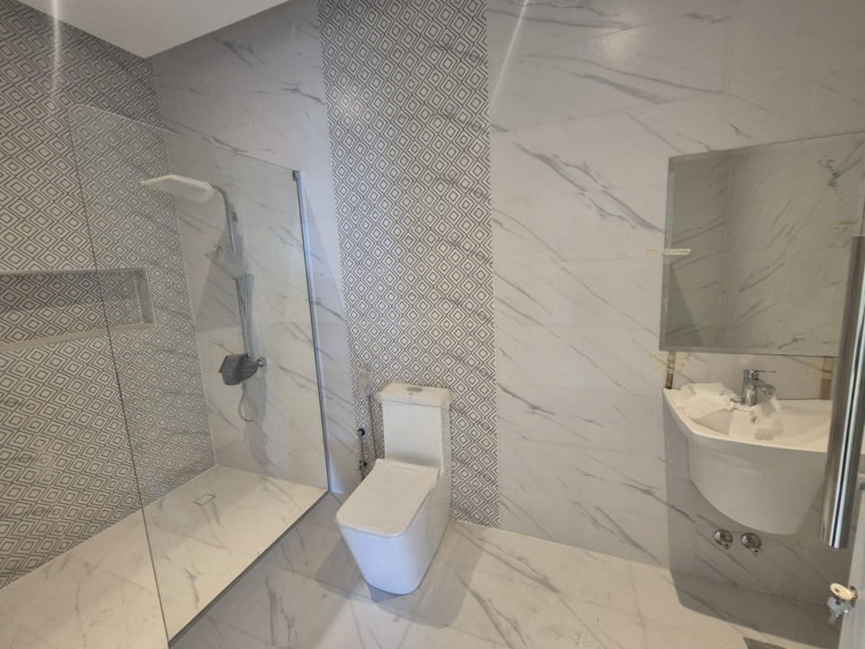 property 270 image 7