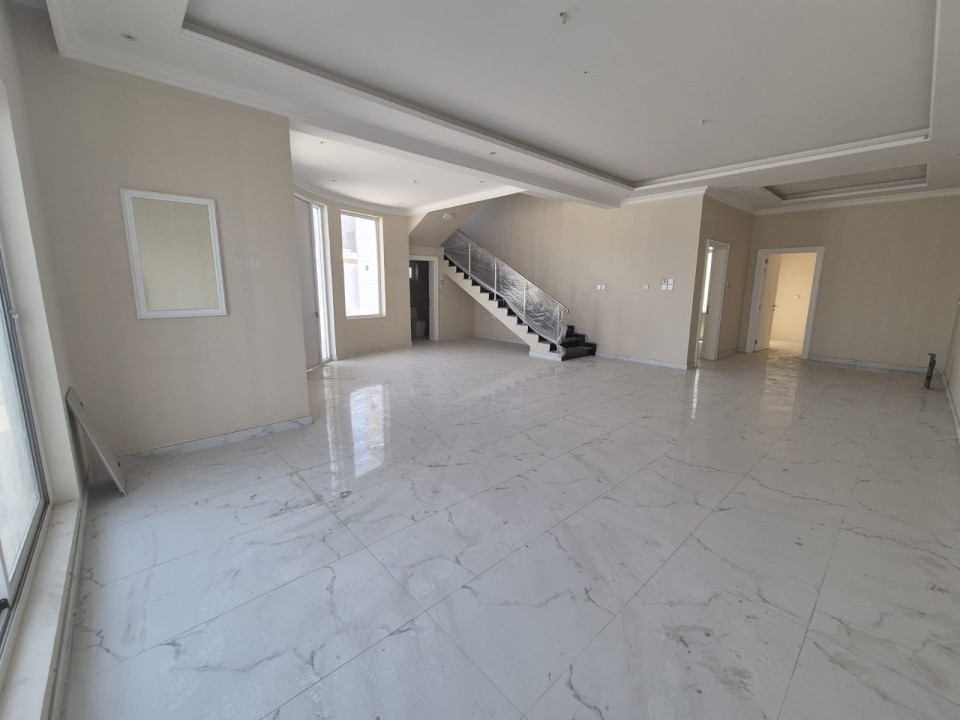 property 270 image 9