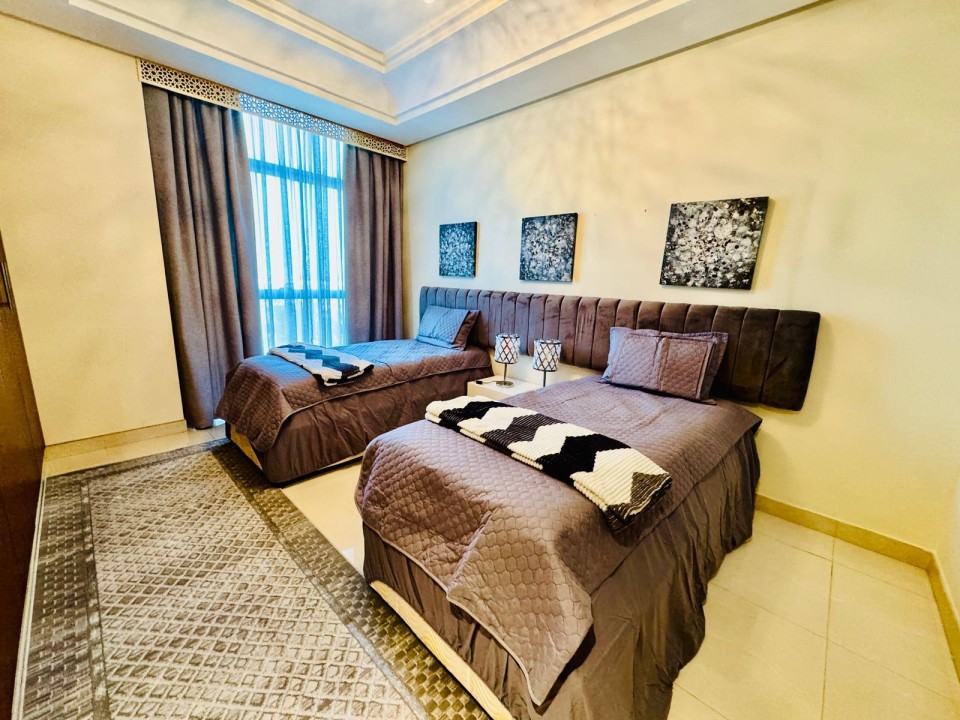 property 272 image 3