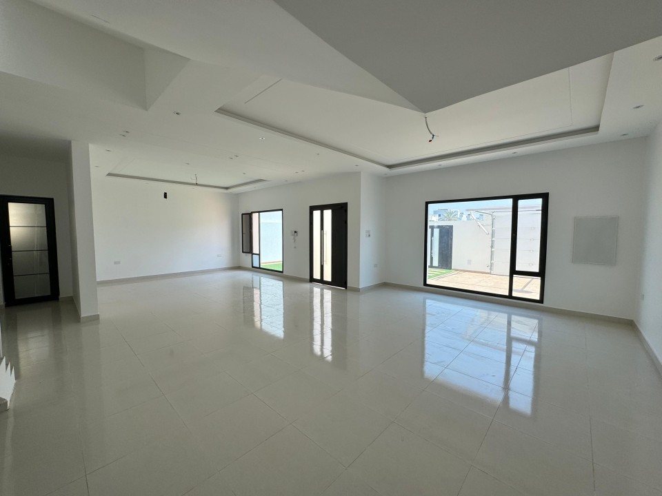 property 279 image 0