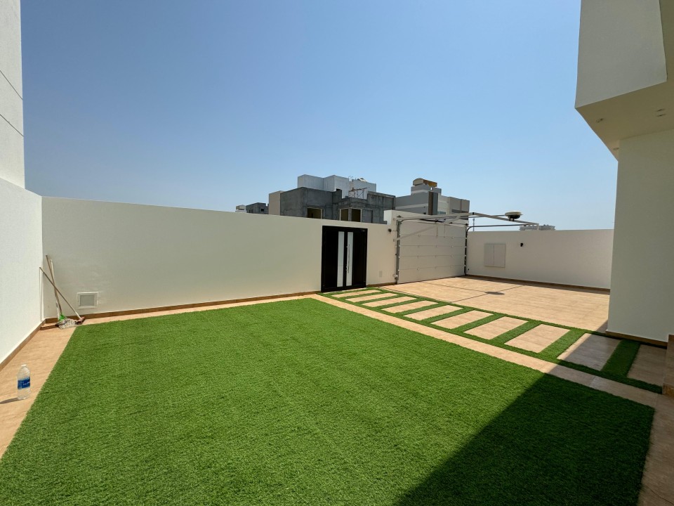 property 279 image 8