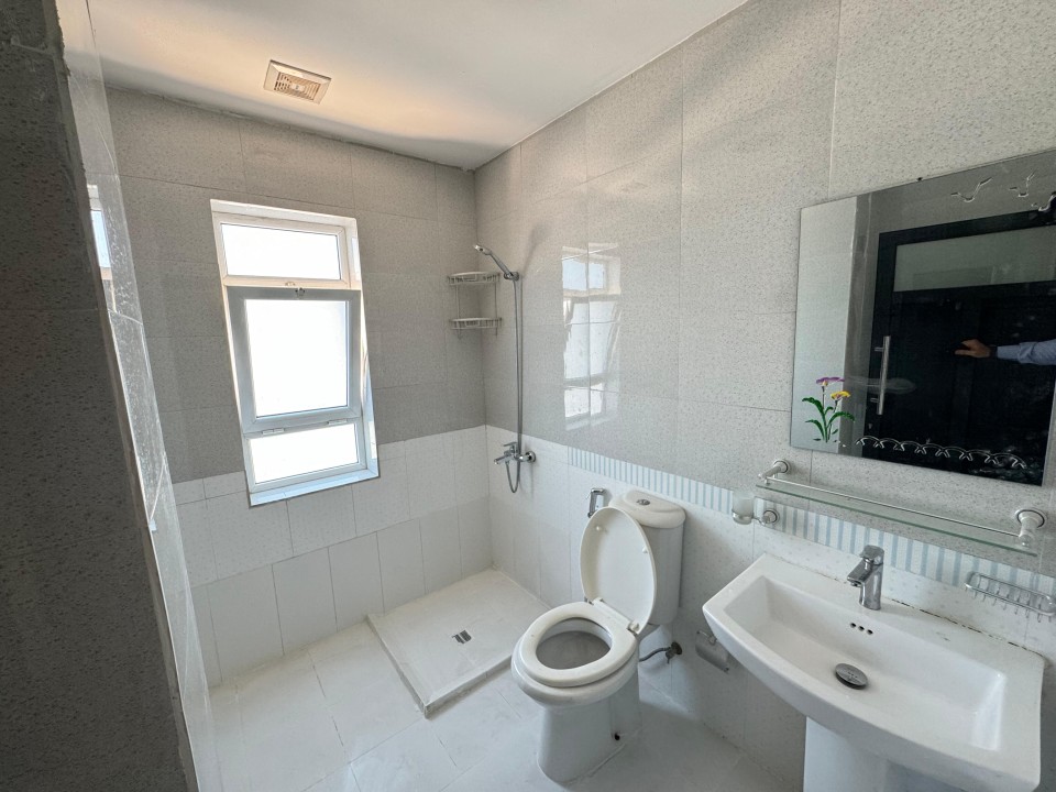 property 282 image 6