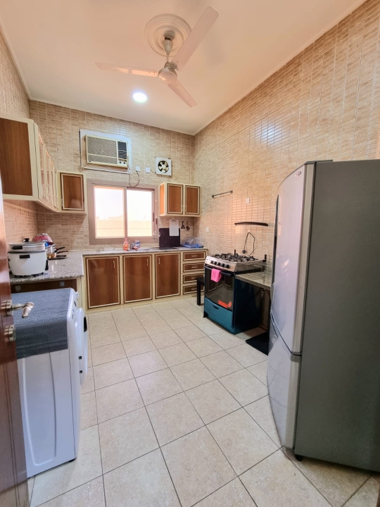 property 300 image 3