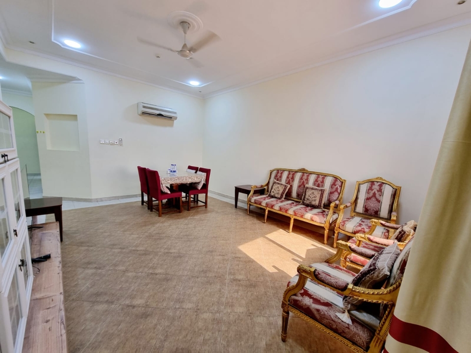 property 300 image 4