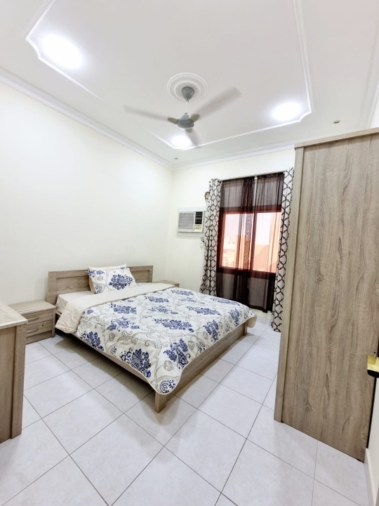 property 300 image 0