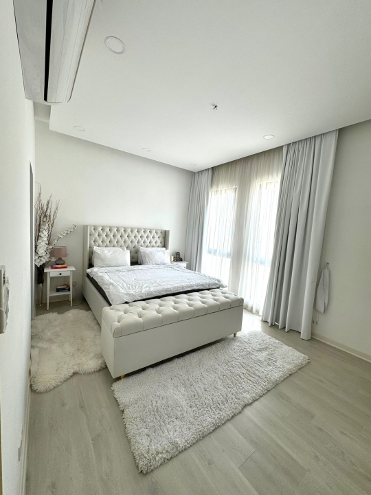 property 318 image 2