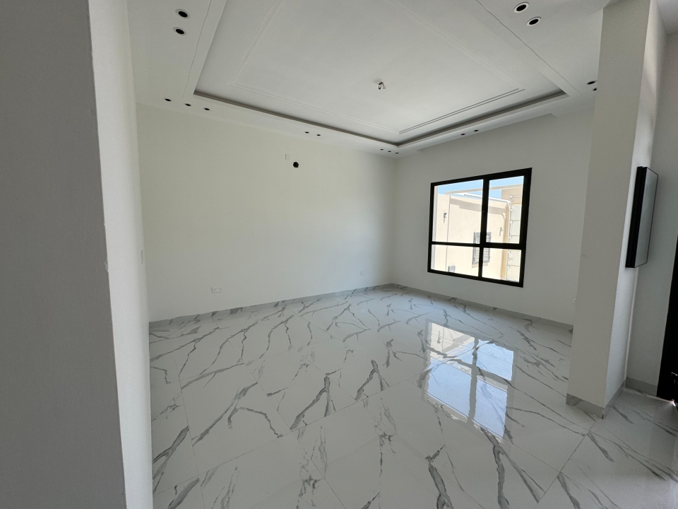 property 335 image 7