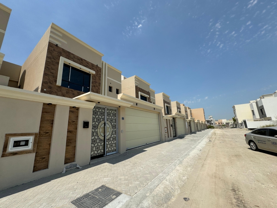 property 335 image 0