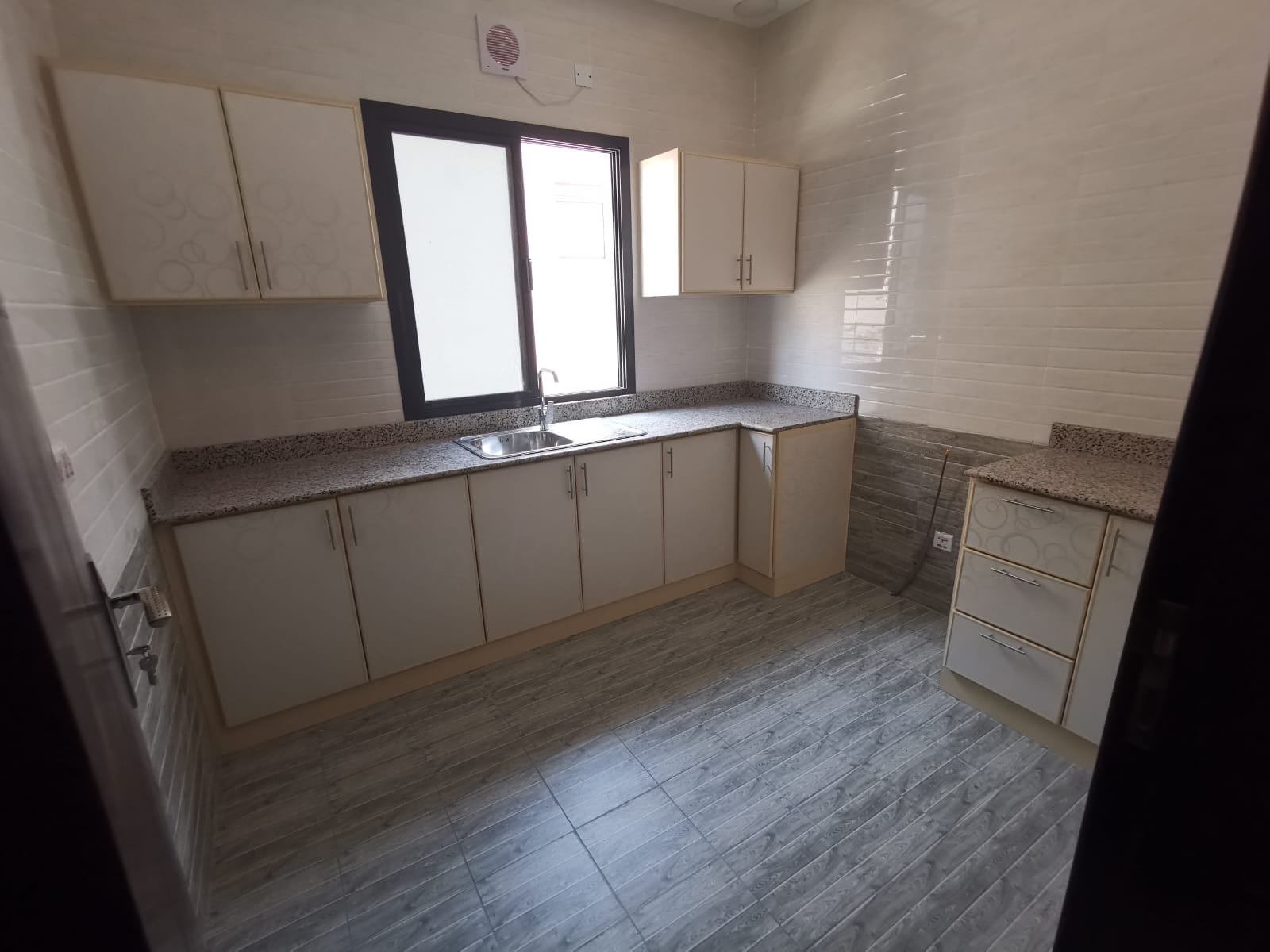 property 342 image 2