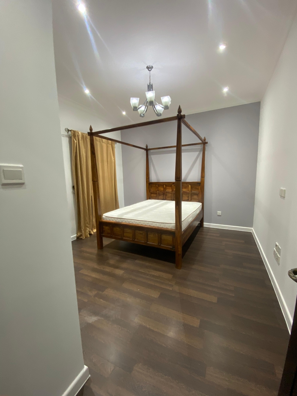 property 353 image 9