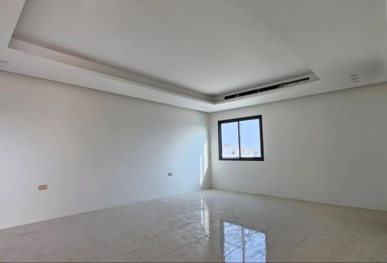 property 382 image 9
