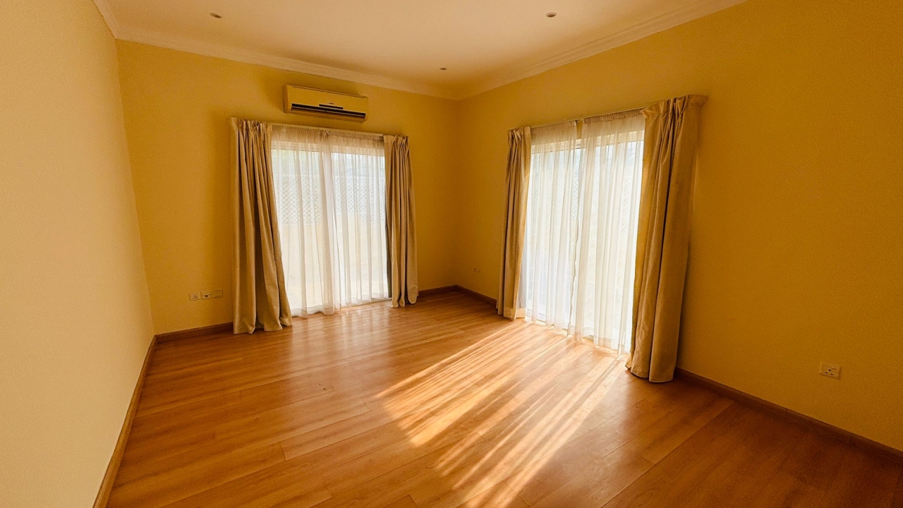 property 387 image 1