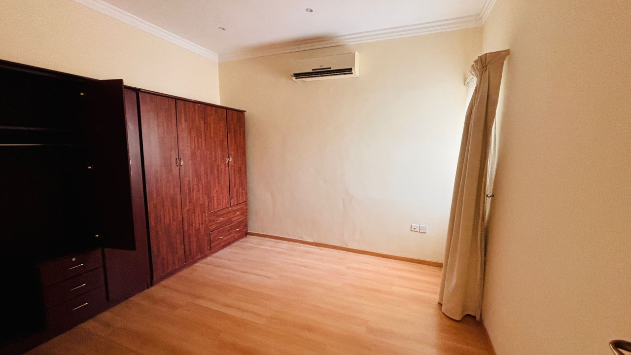 property 387 image 2