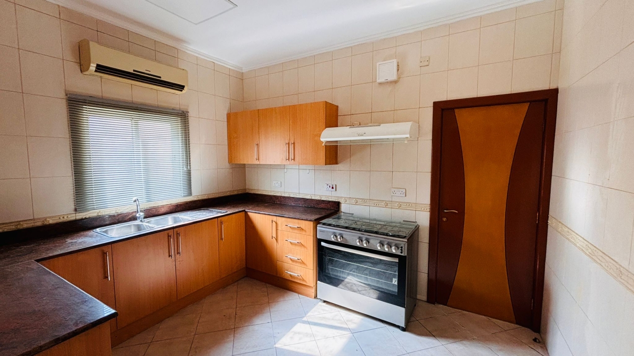 property 387 image 8