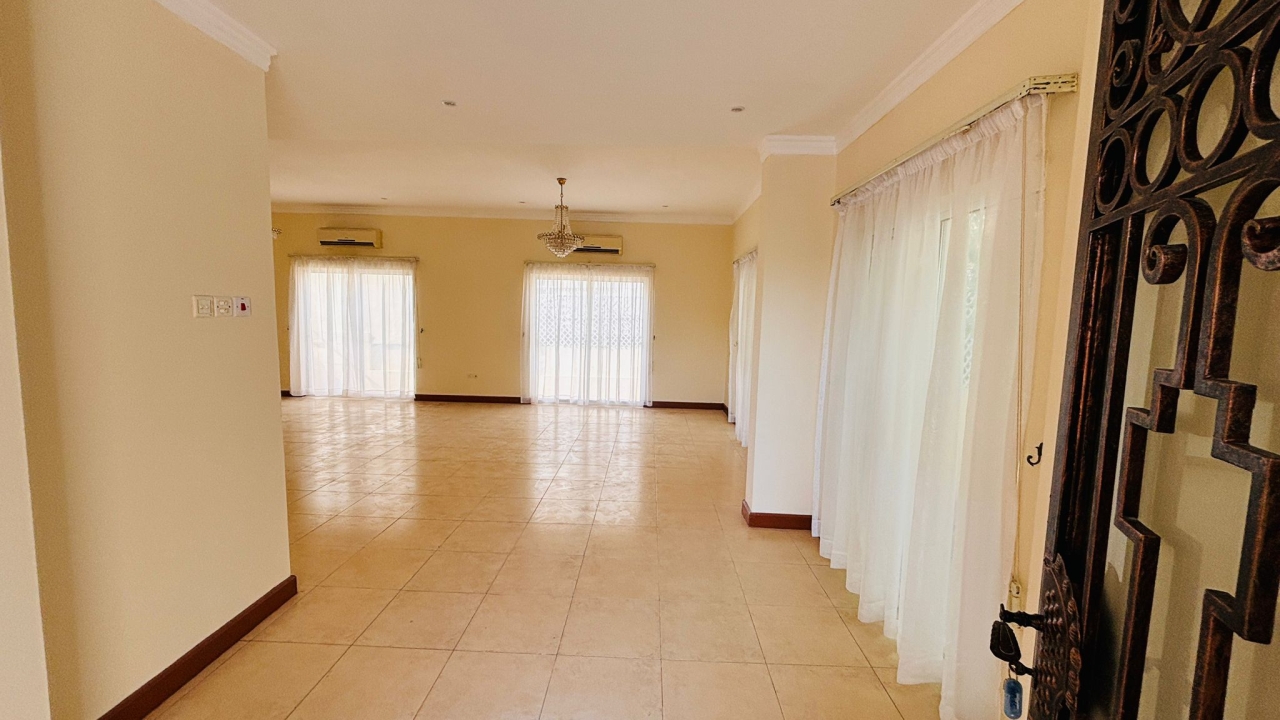 property 387 image 3