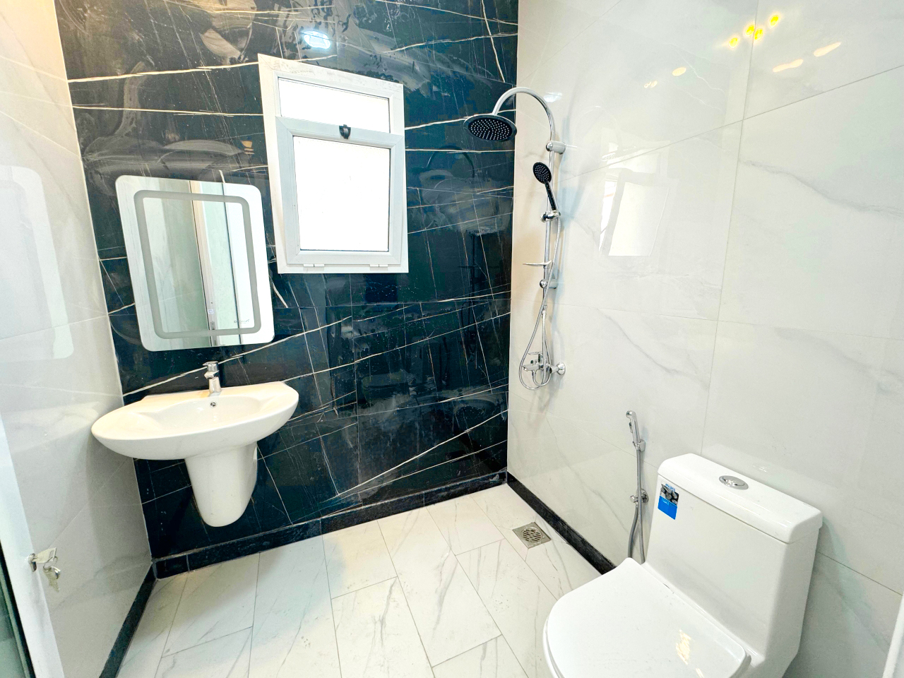 property 394 image 8