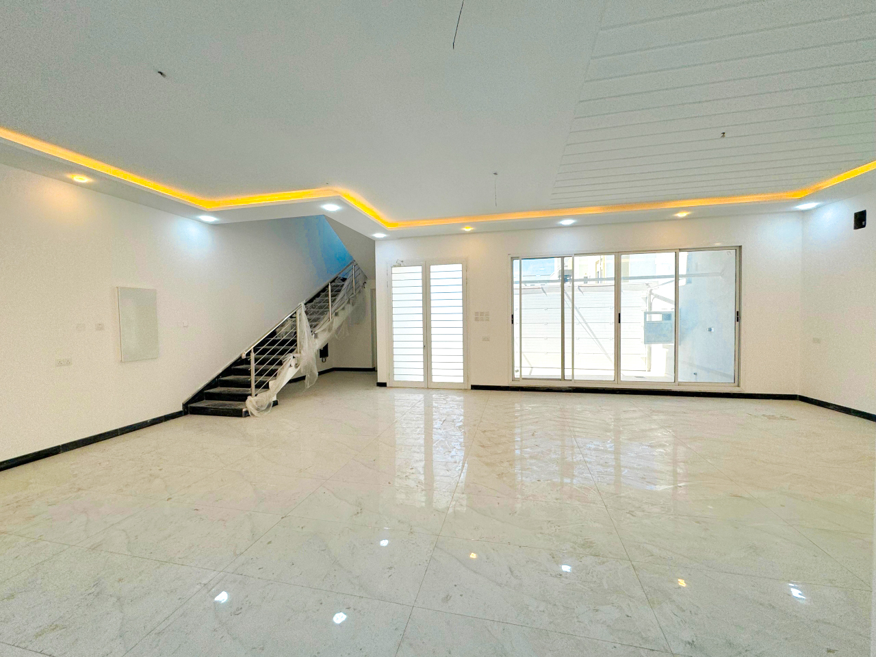 property 394 image 2