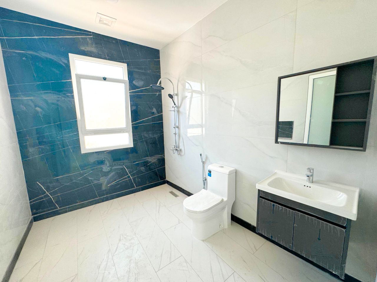 property 394 image 6
