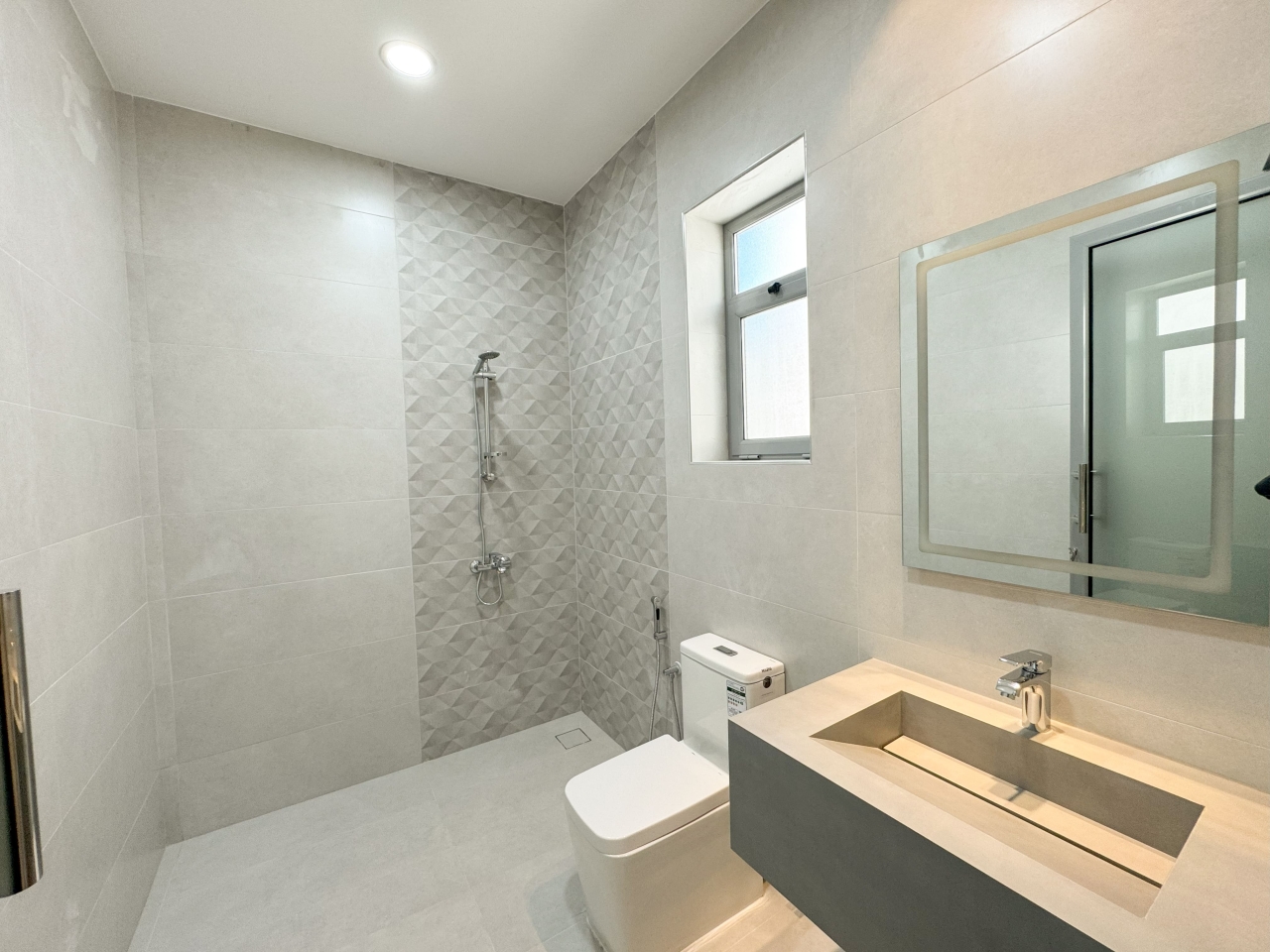 property 395 image 13