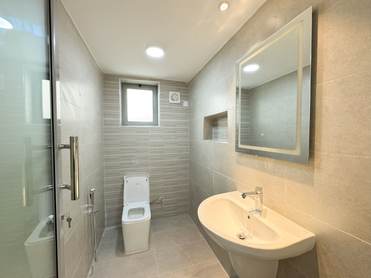 property 395 image 5