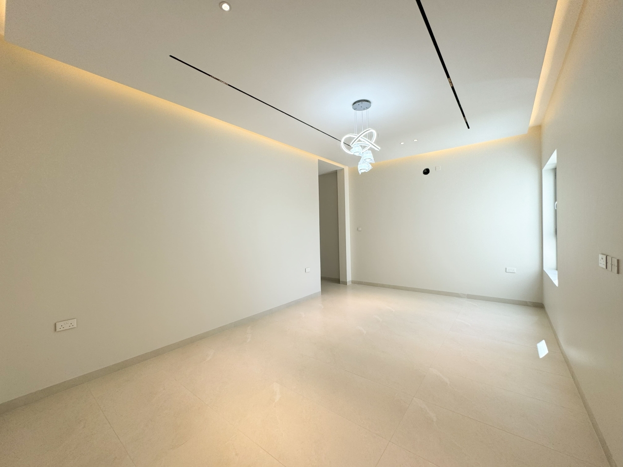 property 395 image 16