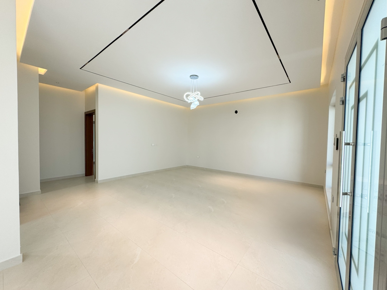 property 395 image 1