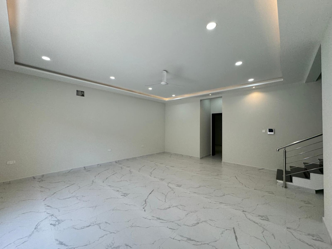 property 405 image 9