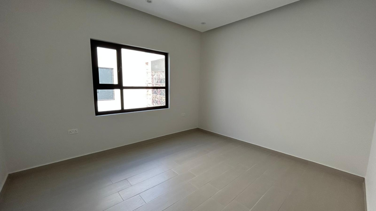 property 414 image 3