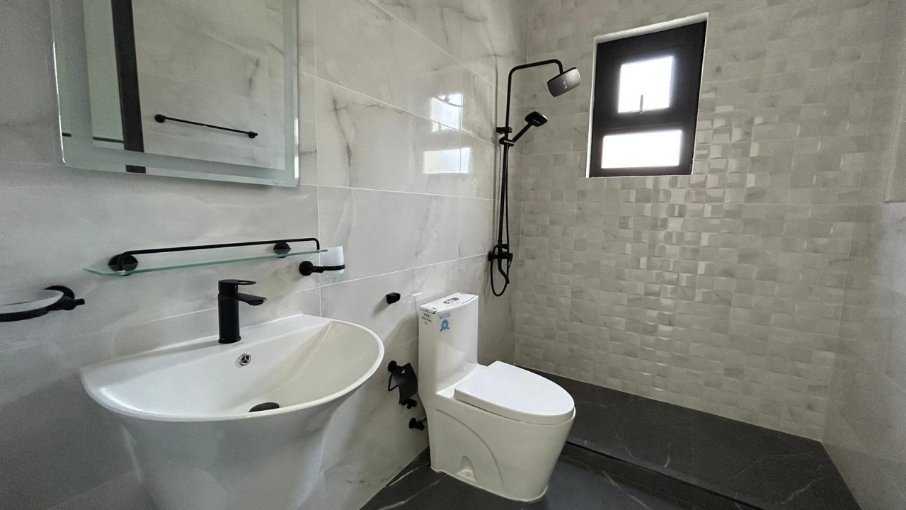 property 414 image 5