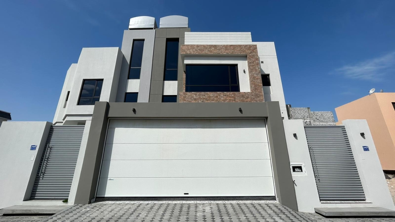 property 414 image 0