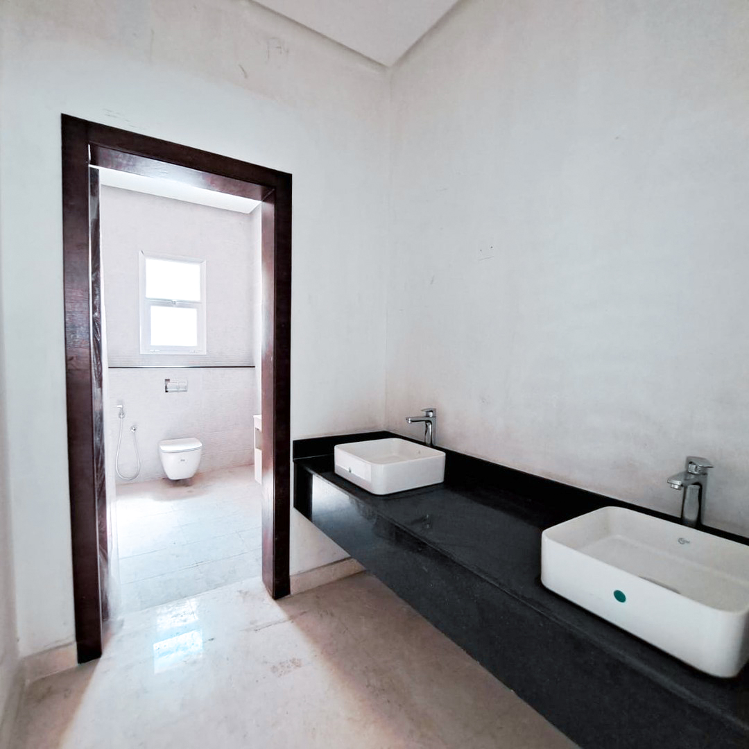 property 450 image 2