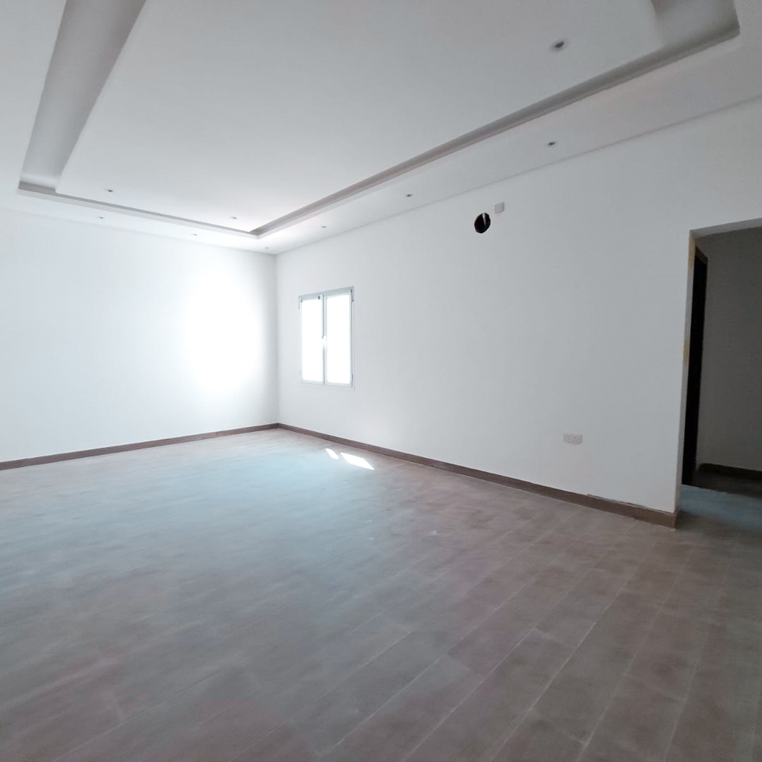 property 450 image 5