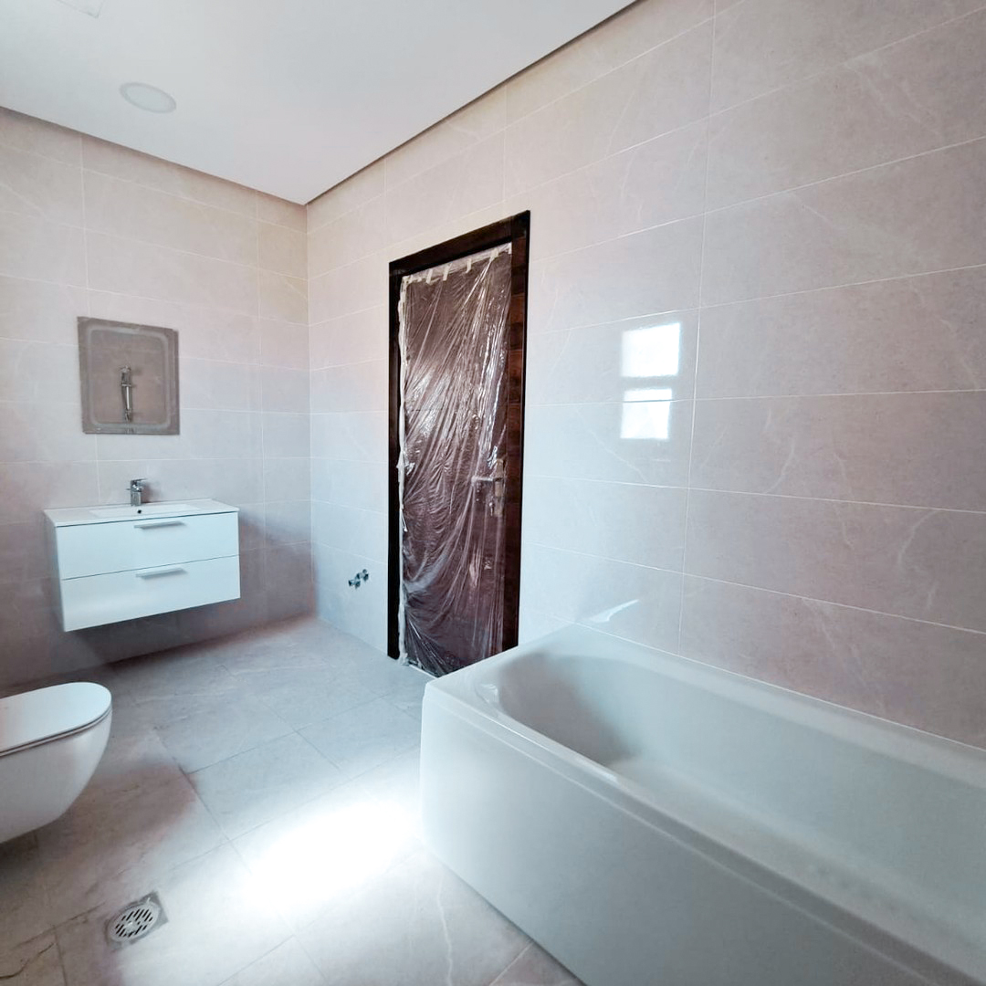 property 450 image 8