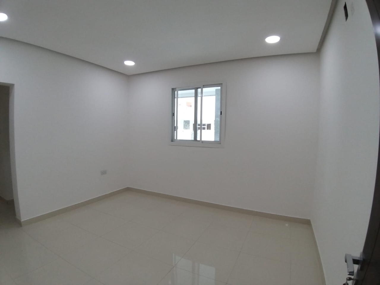 property 476 image 4