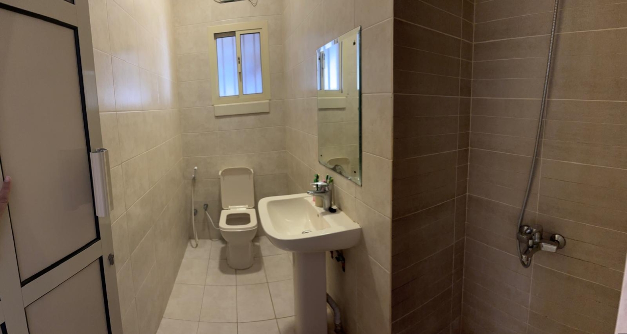 property 483 image 2