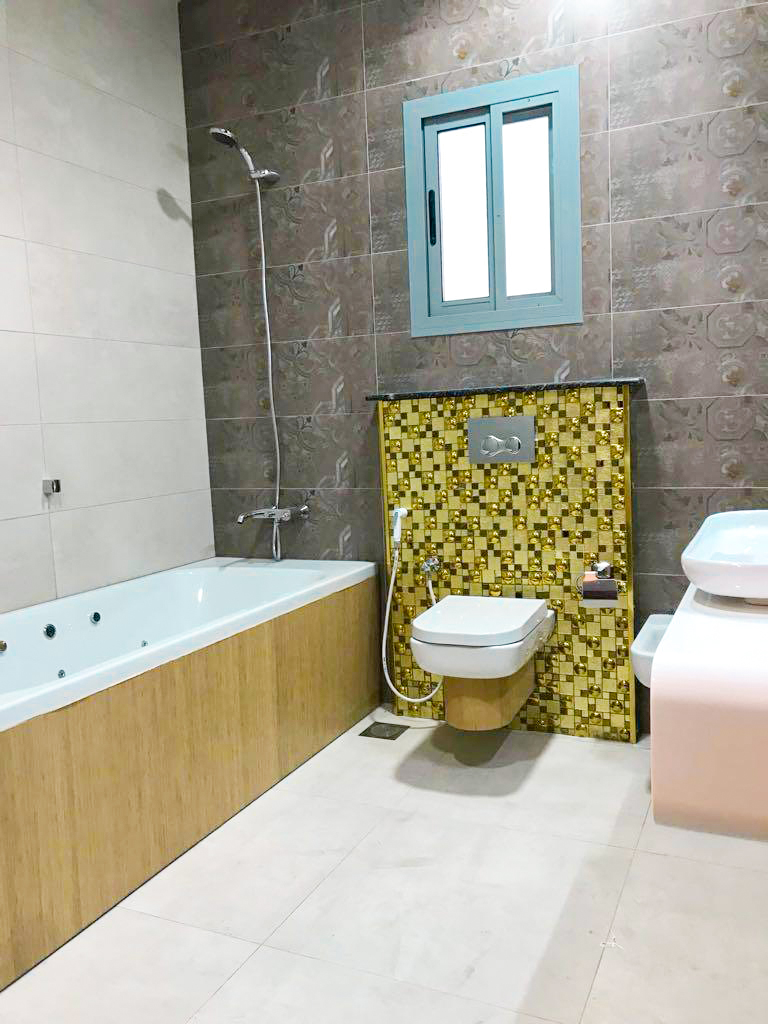 property 484 image 6