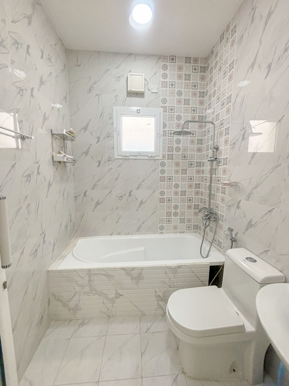 property 509 image 9