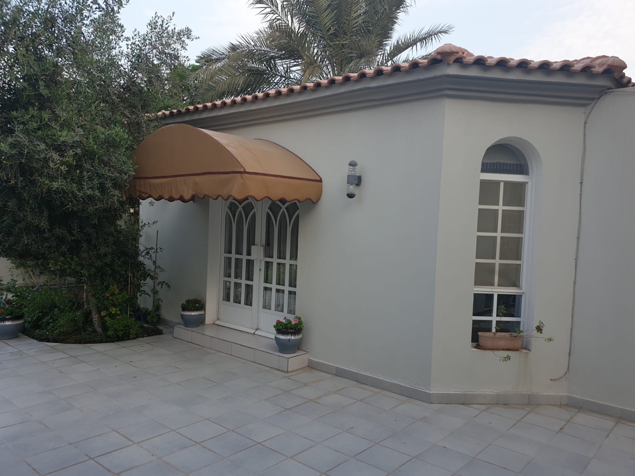 property 566 image 6