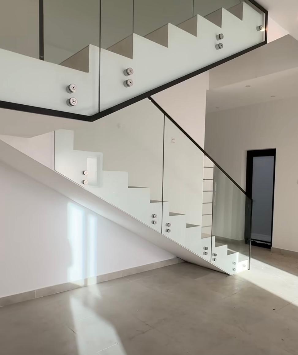 property 598 image 2