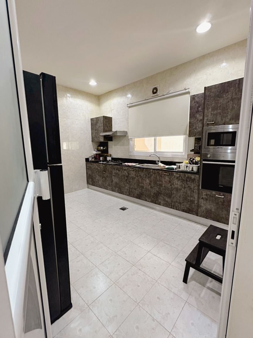 property 687 image 5